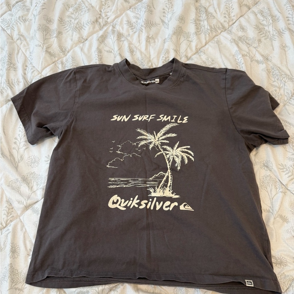 Quiksilver Cropped Graphic Tee
